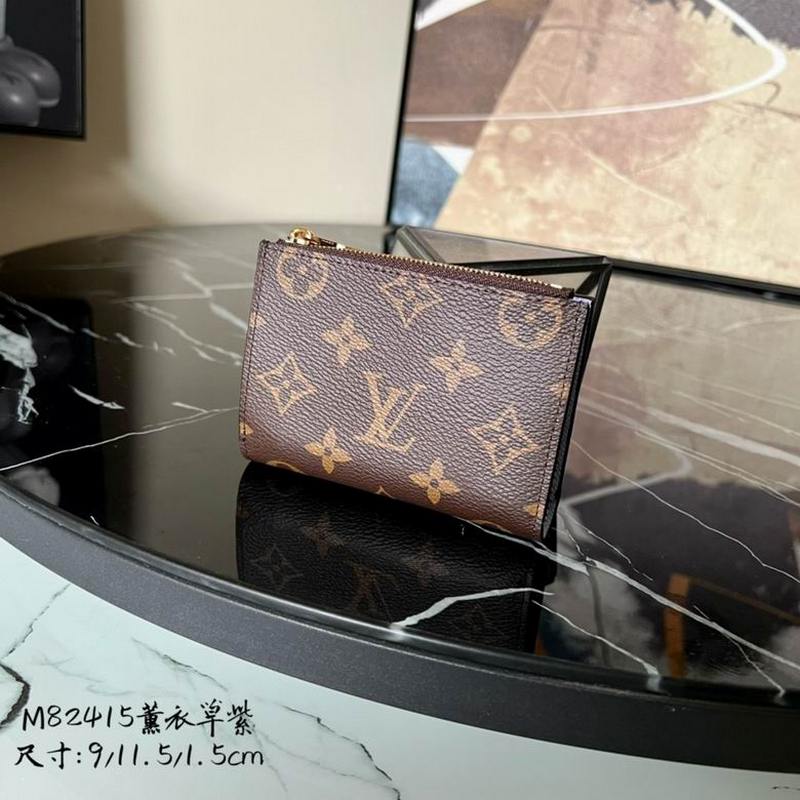 LV Wallets 235